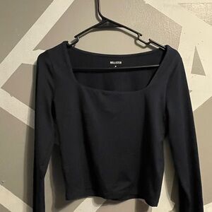 Hollister Women's Black Crop Top
